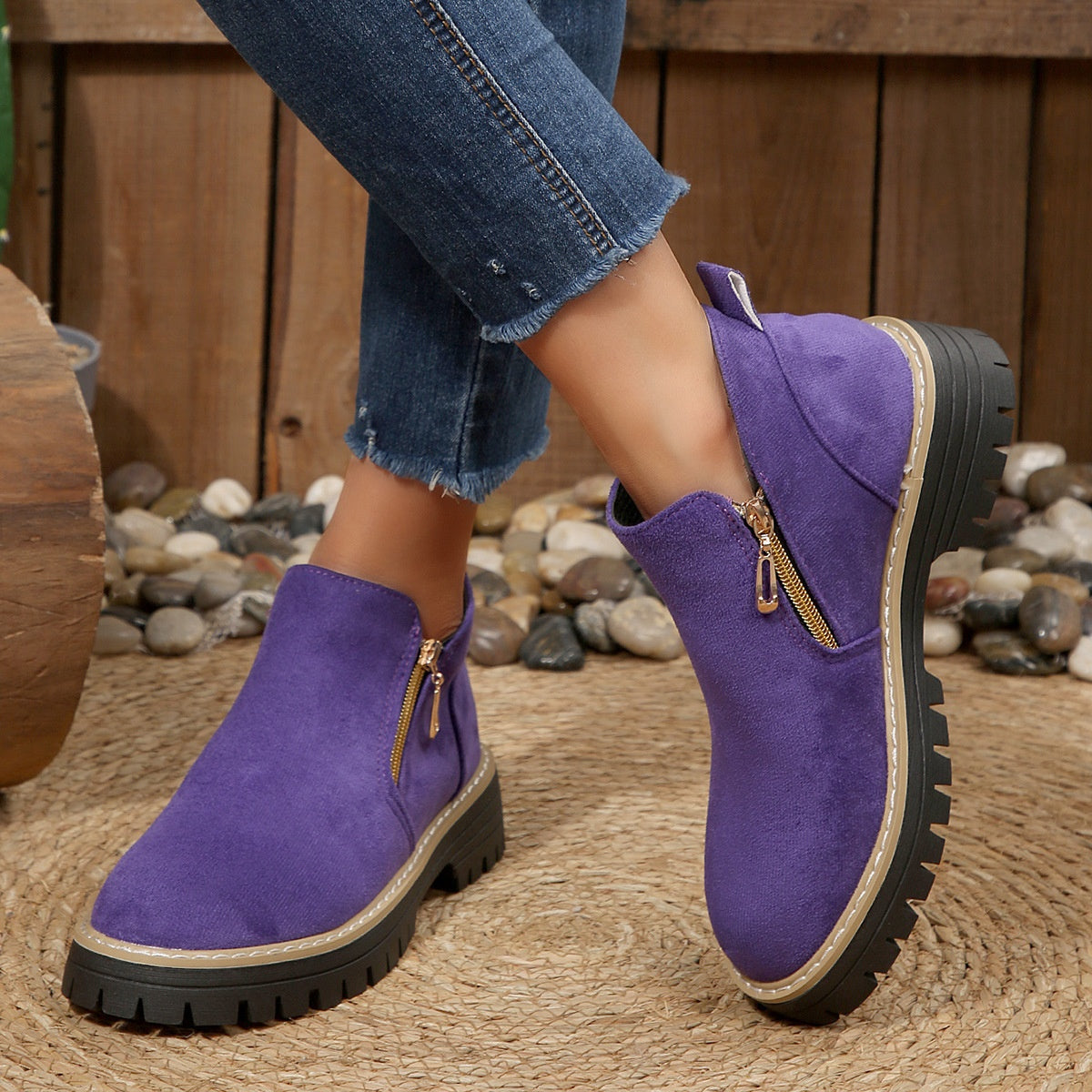 Bottines tendance pour femme avec fermeture éclair latérale.