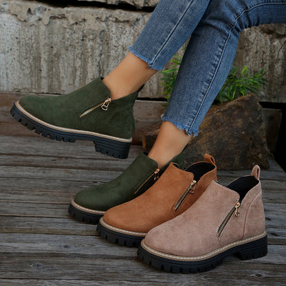 Bottines tendance pour femme avec fermeture éclair latérale.