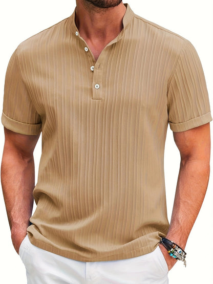 T-shirt d’été à manches courtes avec col montant et boutons