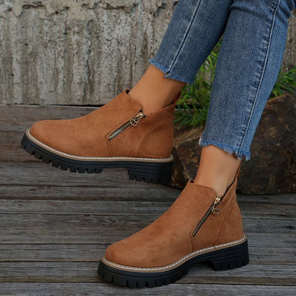 Bottines tendance pour femme avec fermeture éclair latérale.