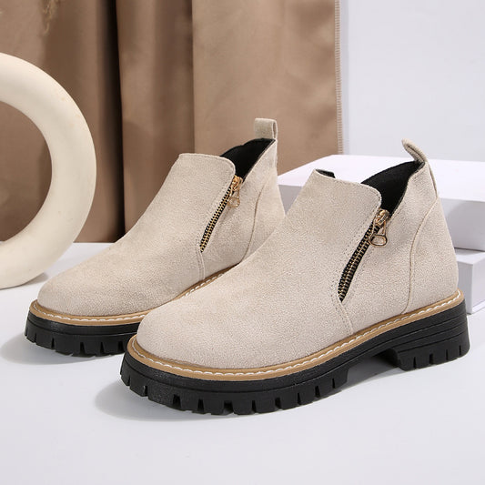 Bottines tendance pour femme avec fermeture éclair latérale.